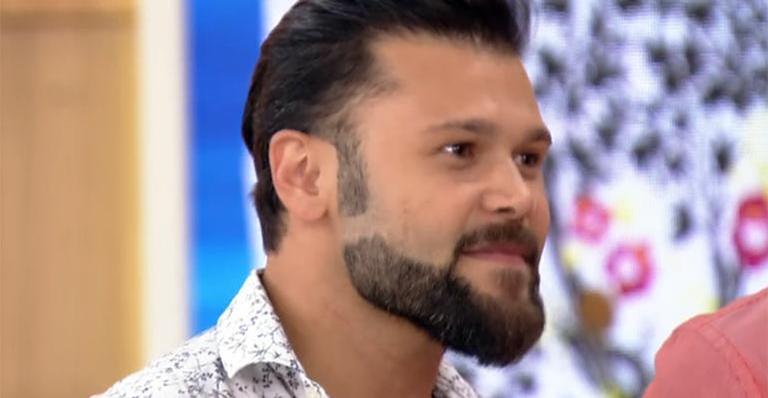 Filho caçula de Marcos, da dupla com Belutti, rouba a cena em foto na web: ‘Príncipe’