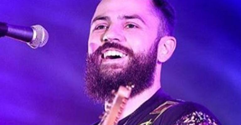 Mulher de Mateus, da dupla com Jorge, choca fãs ao aparecer magérrima após ser mãe