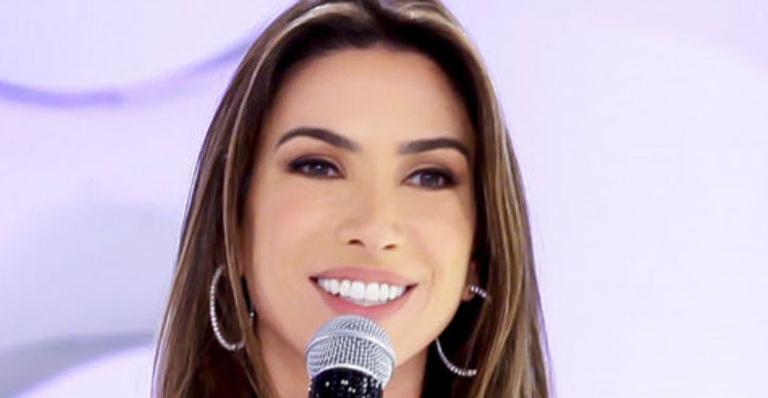 Pedro, filho de Patricia Abravanel, rouba a cena nos bastidores das gravações do vovô, Silvio Santos