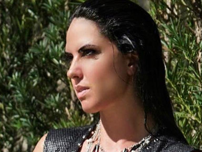 Graciele Lacerda posa com fã que tatuou seu nome e o de Zezé: ‘Quando vi levei um susto’