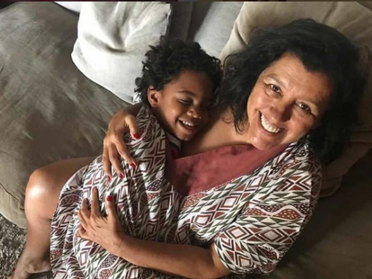 Regina Casé afirma: “Tudo que tenho de mais forte, potente e alegre veio da África”