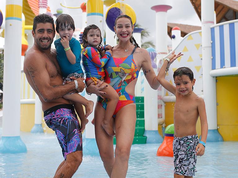 Luana Piovani curte o nordeste com a família