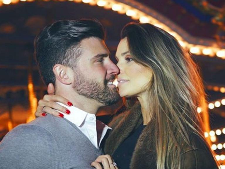 Há oito meses juntos, Flávia Viana e Marcelo Zangrandi trocam declarações apaixonadas