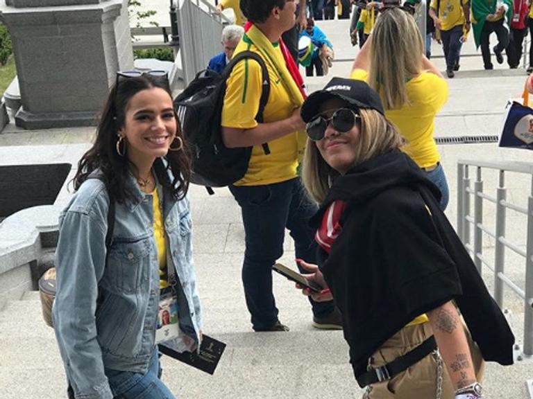 Mãe de Neymar elogia Bruna Marquezine na Rússia