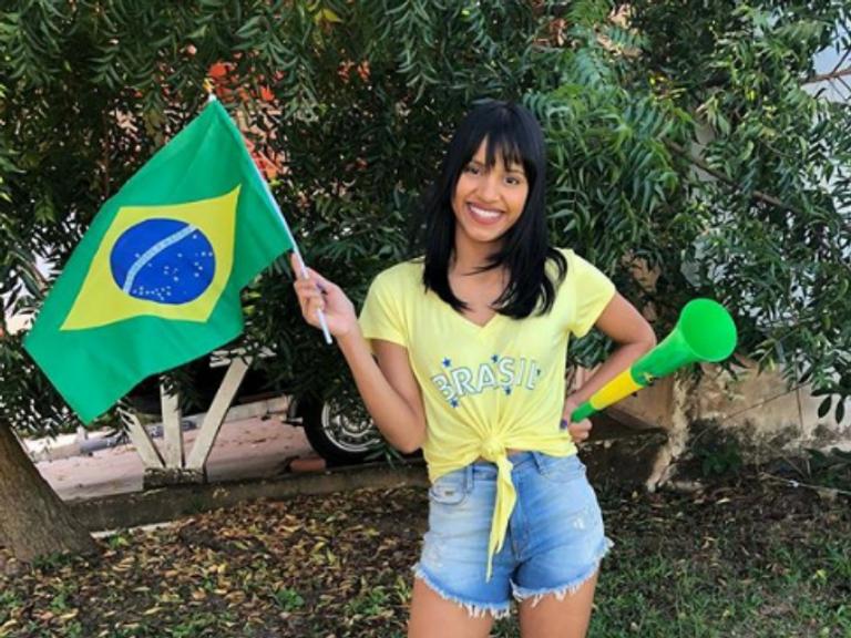 Gleici vê jogo do Brasil ao lado de Wagner e deixa seguidores aflitos ao fazer mistério