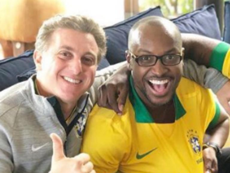 Em clima de Copa, Thiaguinho zoa a eliminação da Alemanha