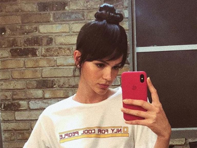 Incomodada com críticas a Neymar, Bruna Marquezine tranca comentários nas redes