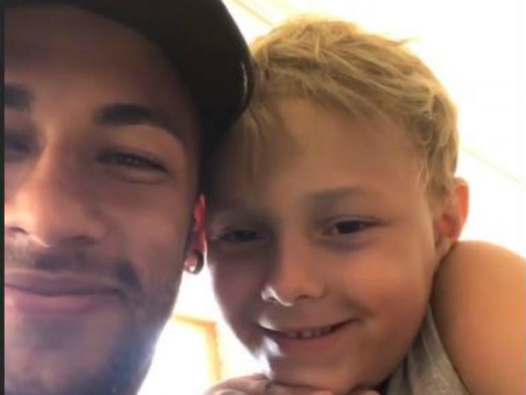 Após classificação, Neymar curte dia de folga ao lado do filho, Davi Lucca