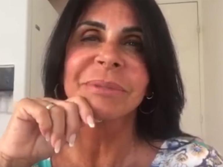 Gretchen encerra polêmica e conta conversa que teve com a irmã, Sula Miranda