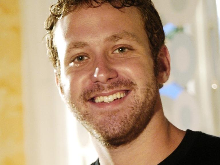 Sérgio Hondjakoff, o Cabeção da novela ‘Malhação’ surge careca e preocupa fãs