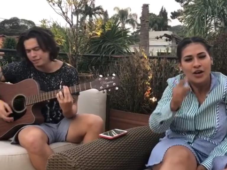 Whindersson Nunes e Simone fazem música para a Seleção
