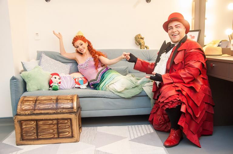 Tiago Abravanel e Fabi Bang contam suas referências para o musical A Pequena Sereia