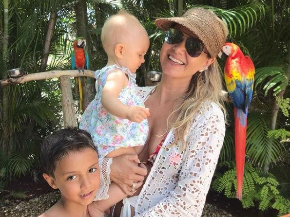 Eliana se despede das férias com foto dos filhos
