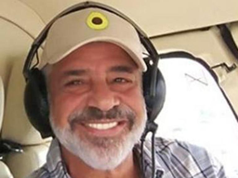 Lulu Santos assume namoro com jovem e agradece pelo carinho dos fãs