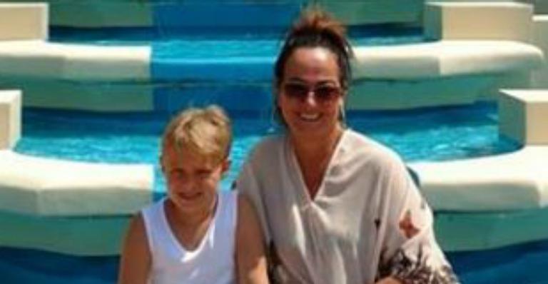 Mãe de Neymar se emociona ao mostrar presente de Dia dos Avós que ganhou do neto, Davi Lucca