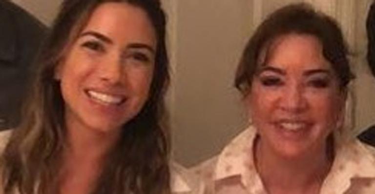 Patrícia Abravanel mostra festa de aniversário da mãe, Iris, e se declara: ‘Cheia de graça e sabedoria’