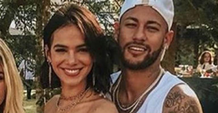 Neymar mostra a 1ª foto com Bruna Marquezine em Paris