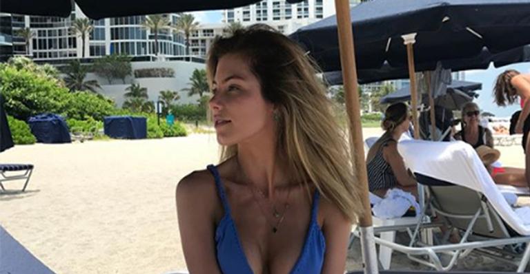 Bruna Hamú surge de biquíni durante a lua de mel em Miami