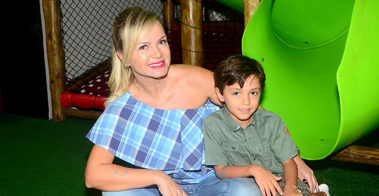 Eliana comemora os 7 anos do filho, Arthur, com homenagem
