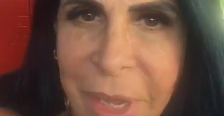 Gretchen exibe o marido após insistência dos fãs, mas avisa: ”É meu, tá?”