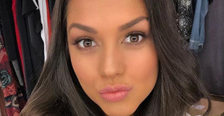 Thais Fersoza posa superproduzida e promete ”surpresa boa” para os fãs