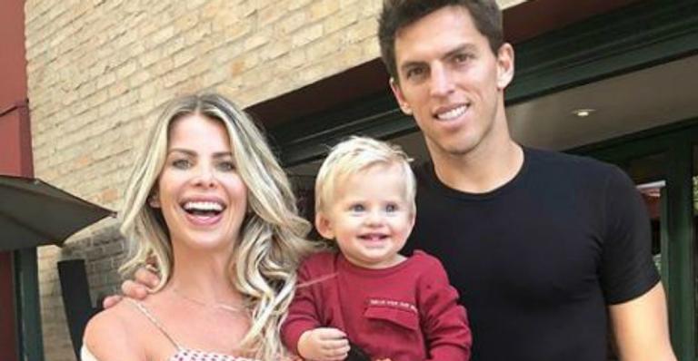 Karina Bacchi inicia preparativos para casamento com Amaury Nunes