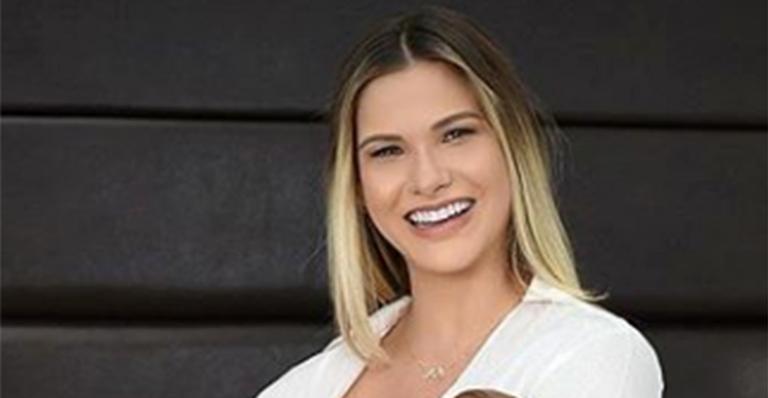 Andressa Suita reúne a família em nova foto