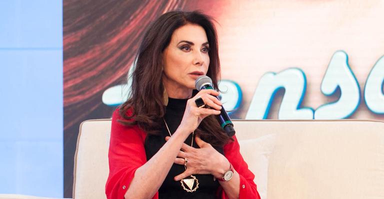 Claudia Alencar choca fãs ao falar de experiência do passado: ”Me lembro a dor até hoje”