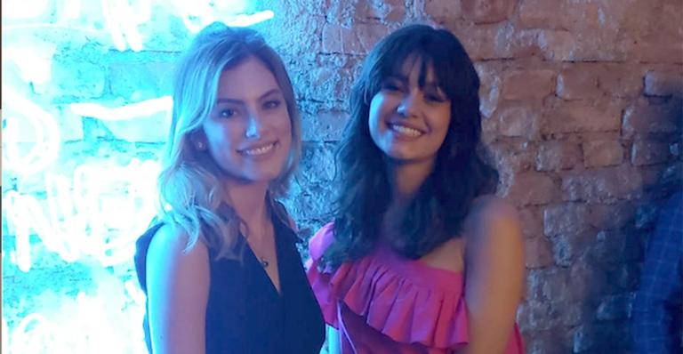 Sophie Charlotte surge de megahair e comenta a mudança