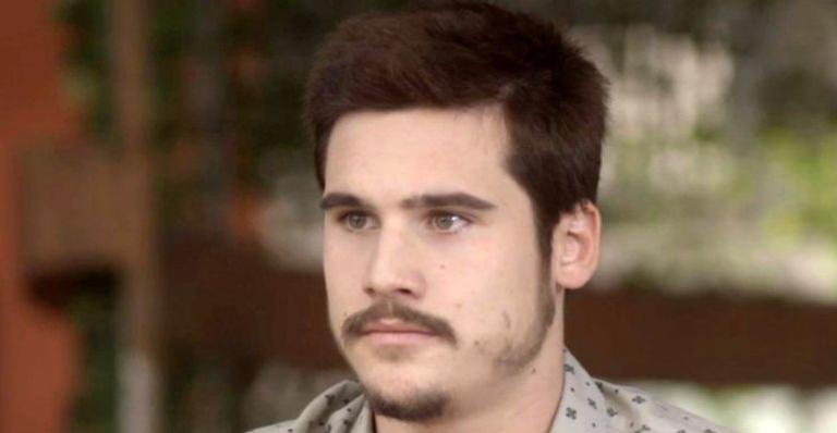 Hoje em ‘O Tempo Não Para’: Samuca se enfurece com Emílio