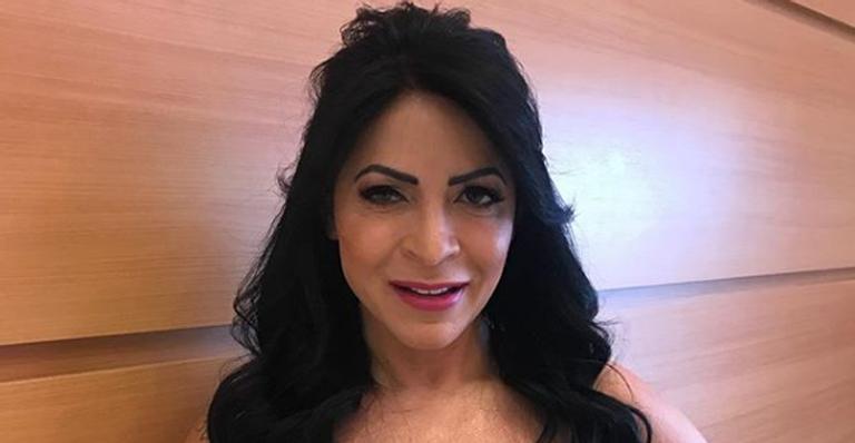 Sylvia Design surpreende fãs e apresenta seu novo namorado: ”Felicidade”