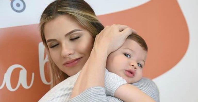 Andressa Suita flagra filho mais velho em momento fofo: “Vai puxar ao papai”
