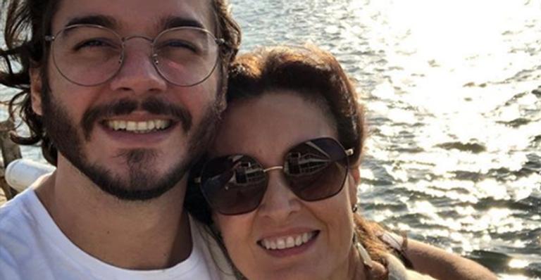 Com classe, Fátima Bernardes rebate críticas ao namoro com Túlio Gadêlha