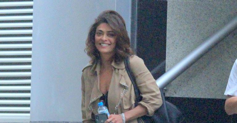 Juliana Paes faz primeira aparição pública após pedir para sair de programa da Globo