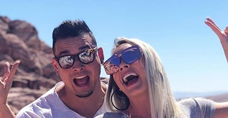 Juju Salimeni ganha apalpada de Felipe Franco em foto ousada