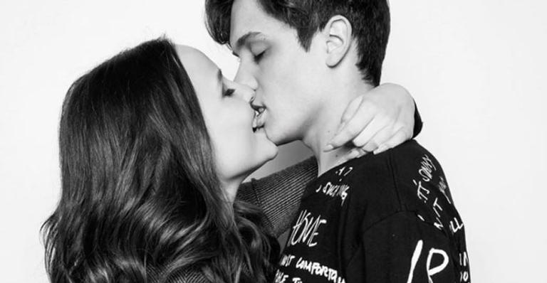 Larissa Manoela se declara para o namorado: ‘Te amo e te quero muito feliz’