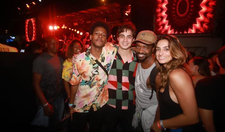 Jorge Brasil: Atores baianos de ‘Segundo Sol’ prestigiam show de Durval & Saulo, no Rio