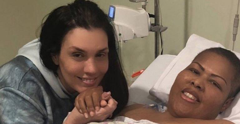 Na luta contra o câncer, Deise do ‘Fat Family’ recebe a visita de Simony: ”Você é como irmã pra mim”