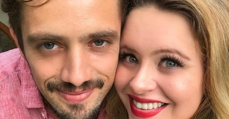 Fofa! Aurora, filha de Rafael Cardoso, se transforma na boneca Emília: ”Lindinha”