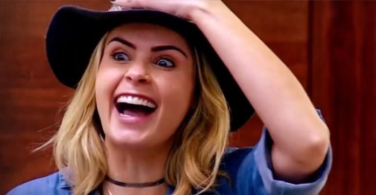 A Fazenda: Internet vai à loucura com Ana Paula Renault confirmada no reality