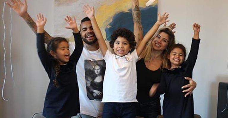Dentinho reúne a família para comemorar o aniversário de Bruno Lucas