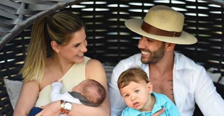 Mamãe ou Papai? Gusttavo Lima surpreende fãs ao revelar qual a primeira palavra que o filho falou