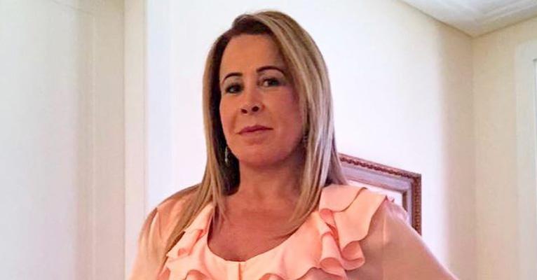 Radicalizou! Zilu Camargo dá adeus aos fios longos e aparece com novo visual