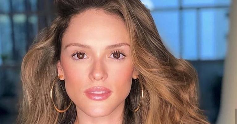Elenco de Verão 90 Graus, próxima novela das 7, posa junto pela 1° vez