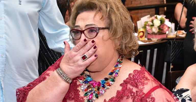 Mamma Bruschetta ganha aniversário recheado de estrelas e não segura a emoção