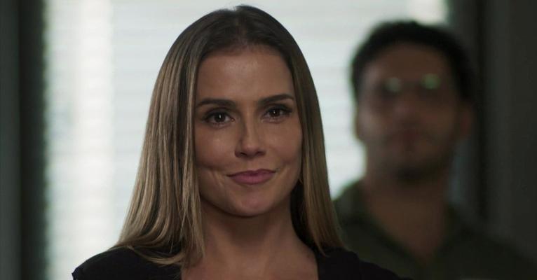 Deborah Secco nega que está deixando o Brasil e alfineta: ‘Acharam que iam se livrar de mim?’