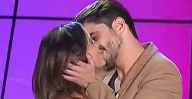 Conheça Leandro Martins, o rapaz que deu um beijão em Anitta em premiação