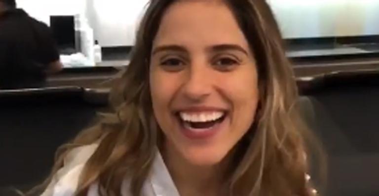 Camilla Camargo surge deslumbrante em seu vestido de noiva