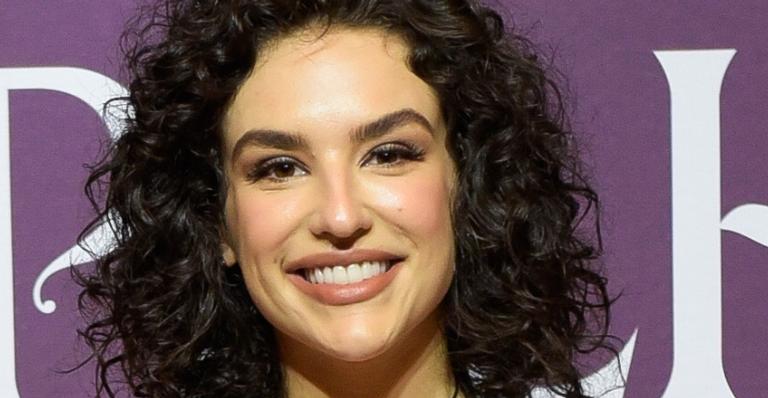 Estreando nas novelas, Kéfera desabafa: ‘Tive anorexia e bulimia’