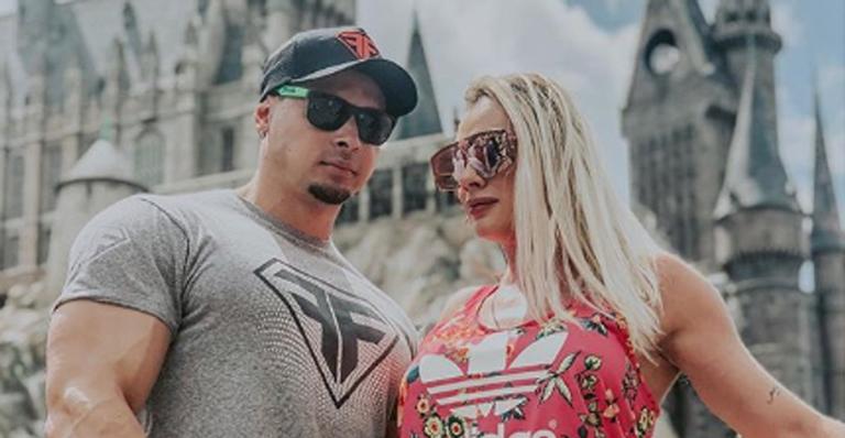 Briga de casal? Juju Salimeni e o marido são expulsos de casa nos EUA